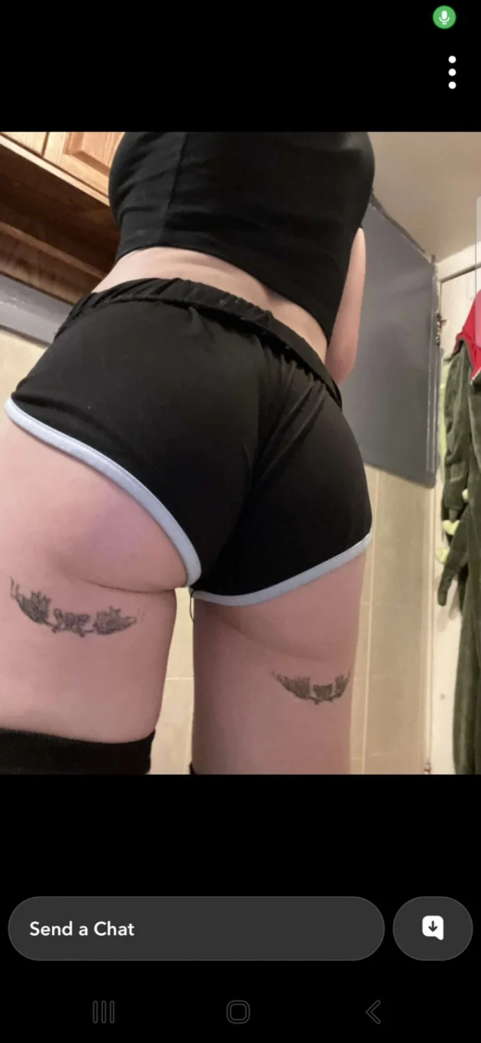 Snapchat slut puts out for my bday and snaps nude main image