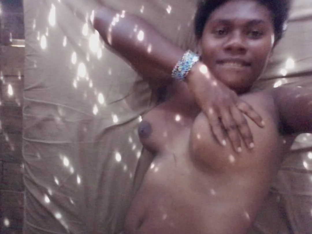 Tolai teen spread image 10