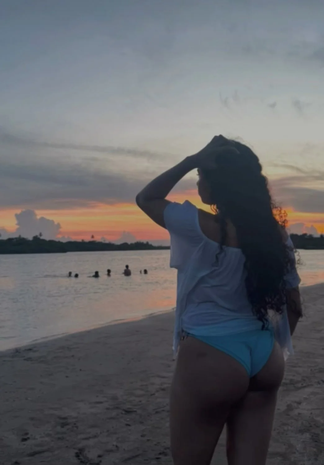Una putita que le gusta exhibirse en redes para que todos la vean image 18