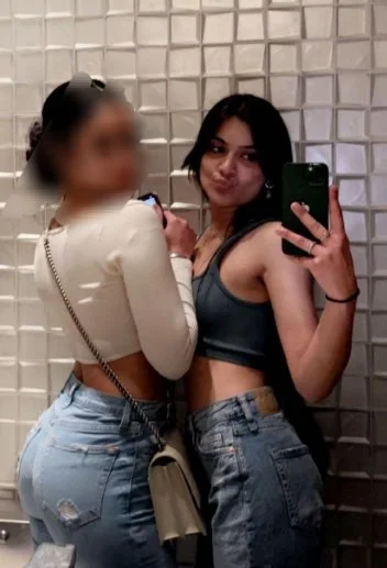 Duas putinhas novinhas fizeram troca de namorados e caiu na net! vazou, vazados, amador, casal main image