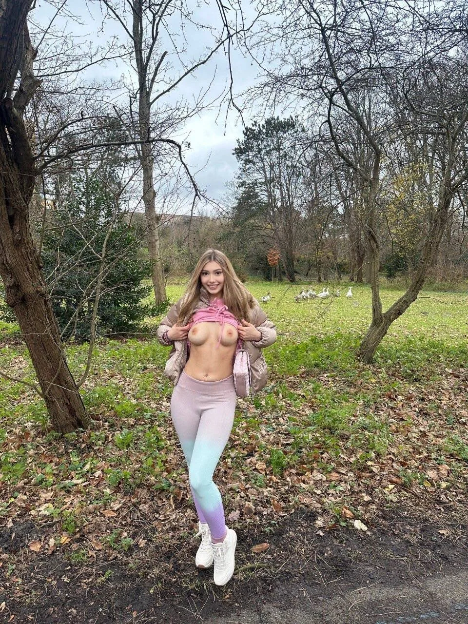 LeiaVon - my cute public pics💕 image 3