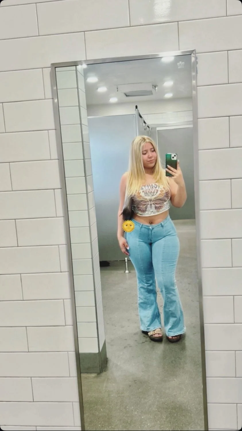 Miami pawg with pink pussy gets creampied image 3