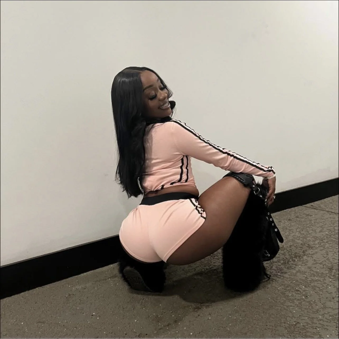 round and brown ✊🏾✅ image 3