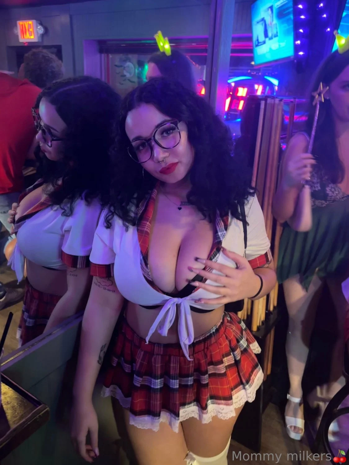 Drop: 1672 Gorgeous😍Big Ass, Big Titty Slut pt.1of3 image 20