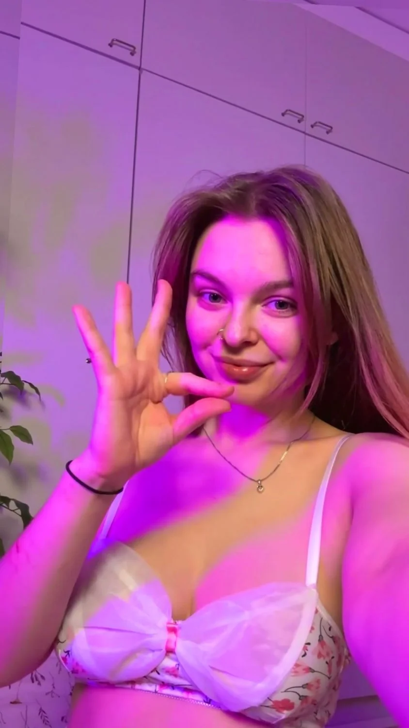 🔞 Hot naughty huge tits nude titfuck pussy 😈🍑 Check OF now main image