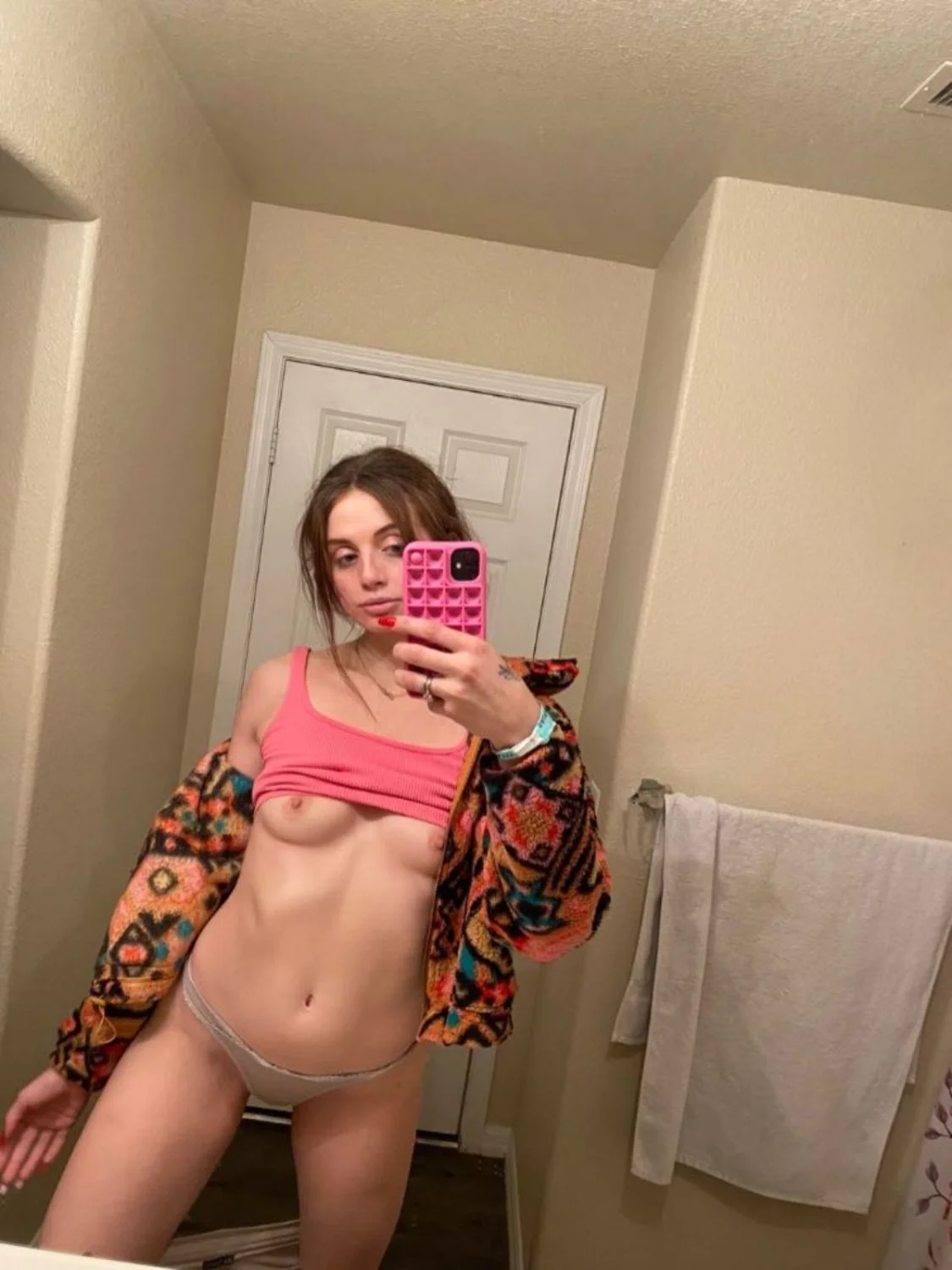 Chanelle image 9