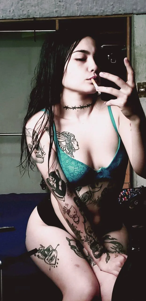 Flaca blanquita culona tatuada sexy rico coño deliciosa nudes image 12
