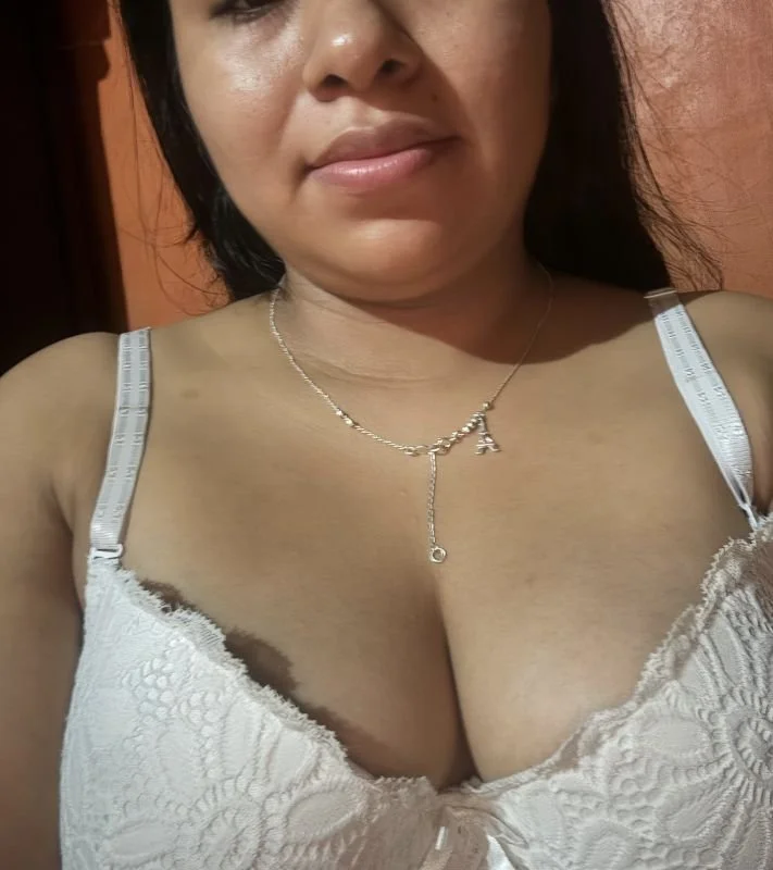 Esposa de seguidor mostrando a buceta image 7