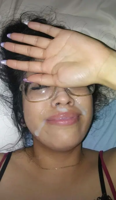 só queria mostrar o rosto da minha prima quando terminamos de brincar de lutinha cover image