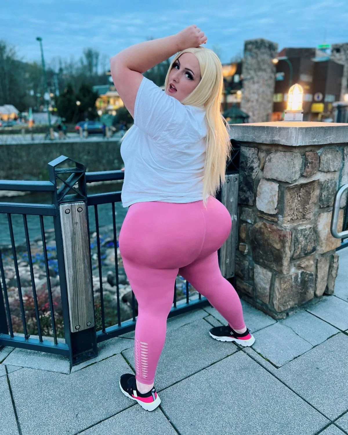 Abigale Tindel Sexy BBW image 30