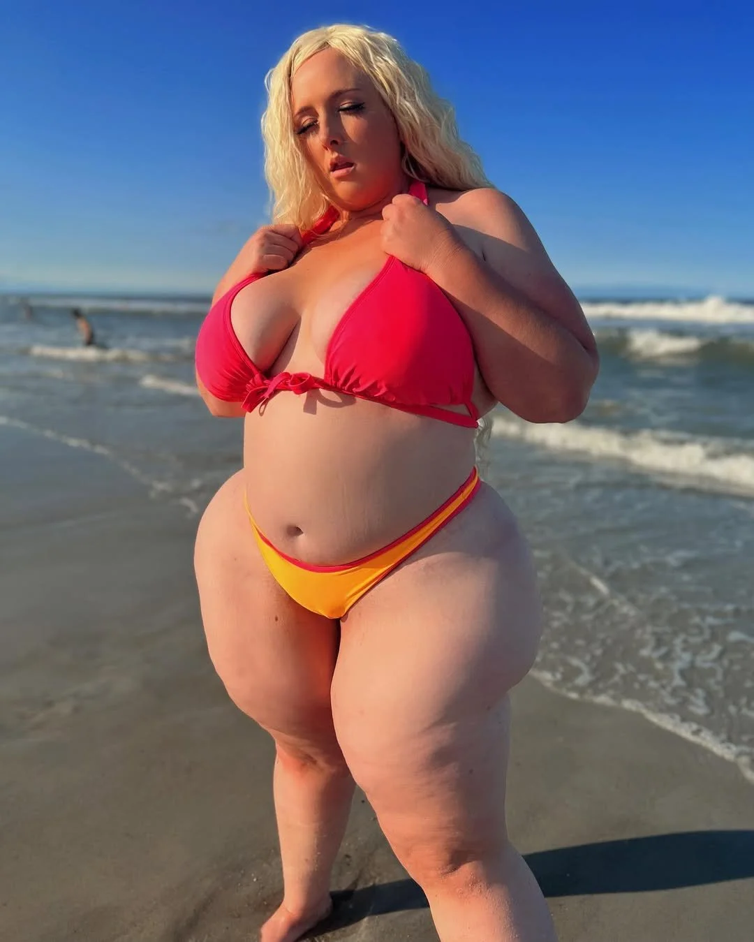 Abigale Tindel Sexy BBW image 40