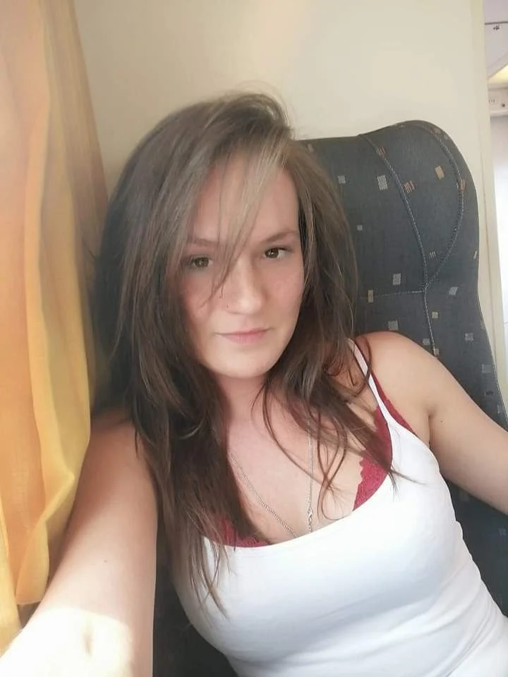 Elodie, 27, Belgium image 20