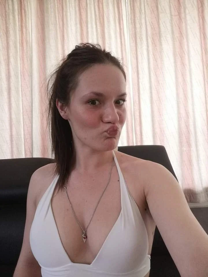 Elodie, 27, Belgium image 35
