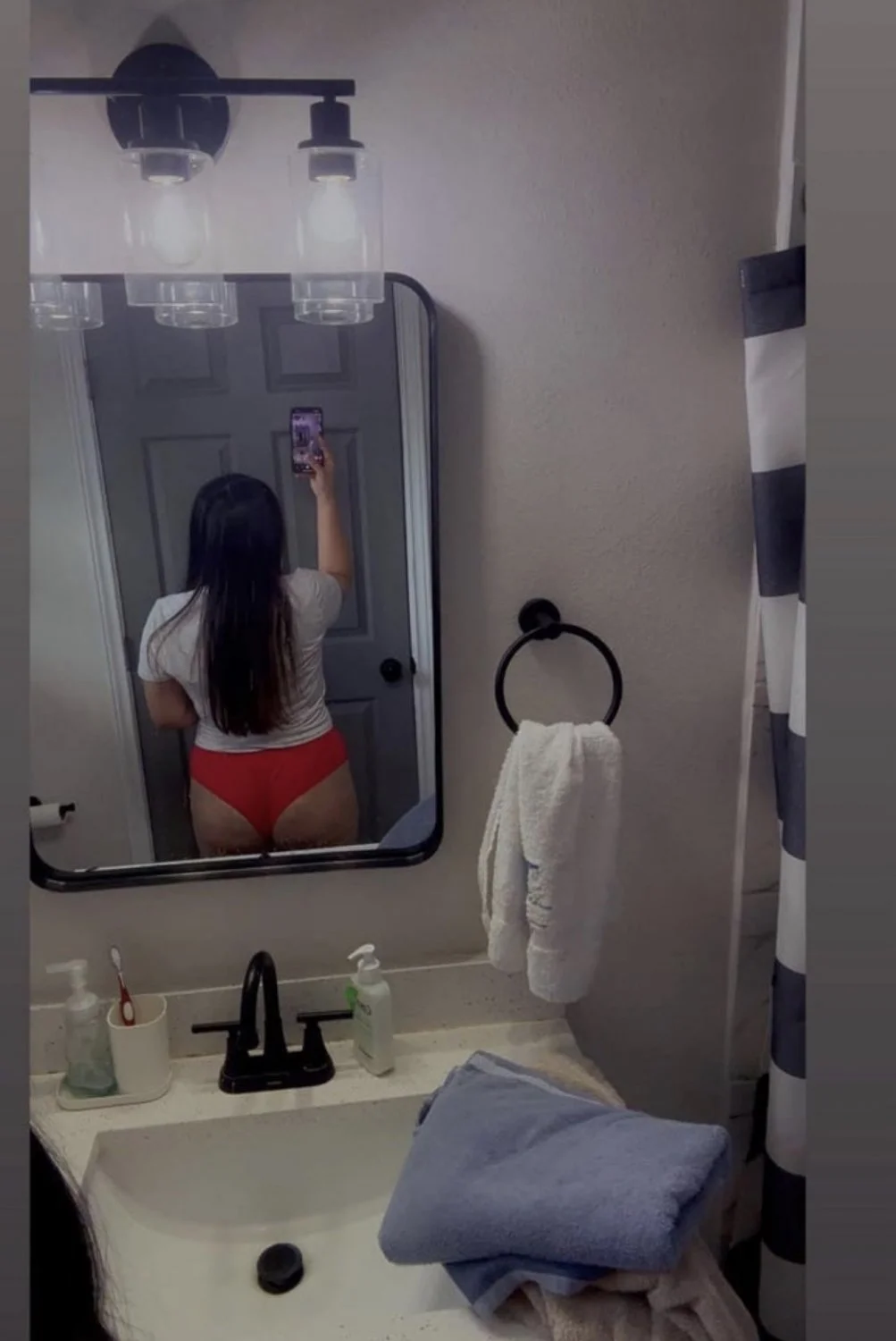 more of my latina ana from dtx!! let’s make her famous❤️ image 12