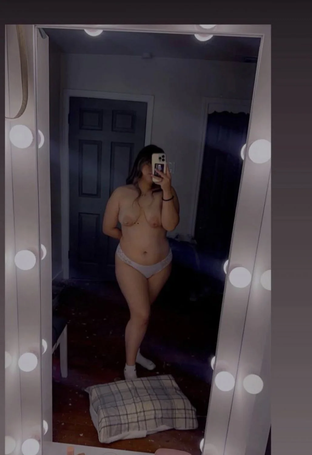 more of my latina ana from dtx!! let’s make her famous❤️ image 35