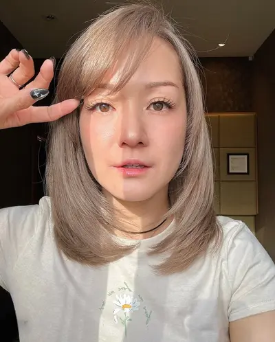 Reina Scully cover image