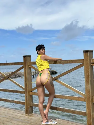 Vibe de morena Leaked cover image