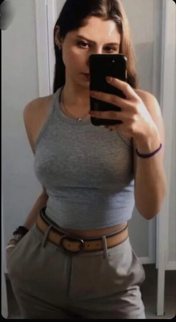 Rica culona siendo expuesta pide mucha verga image 4