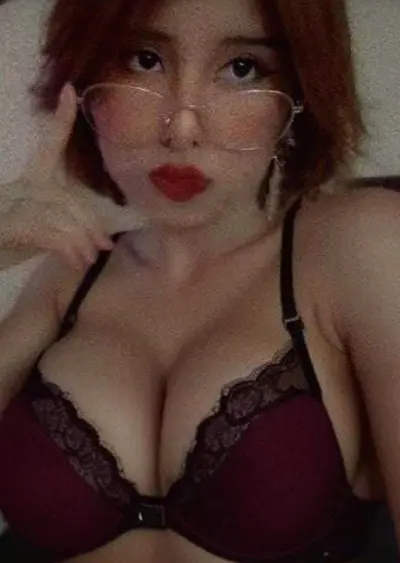 Nos vuelve a poner a 100 la deliciosa de la putita gloria esta para meterla y no sacarla 🔥🔥🔥 cover image
