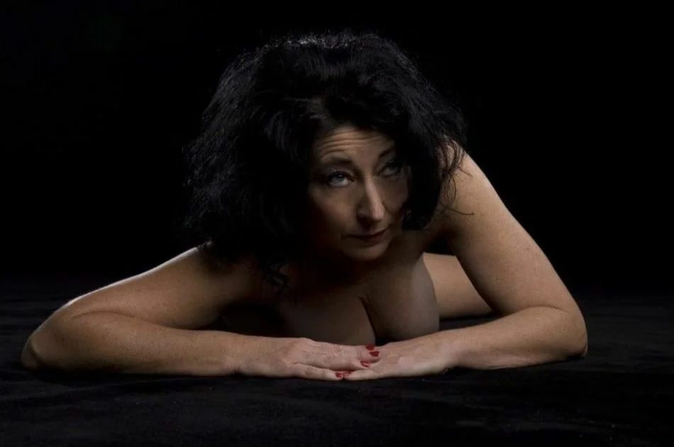 Zena - UK Raven Haired Gilf - Boudoir Shoot. (pic3) image 22