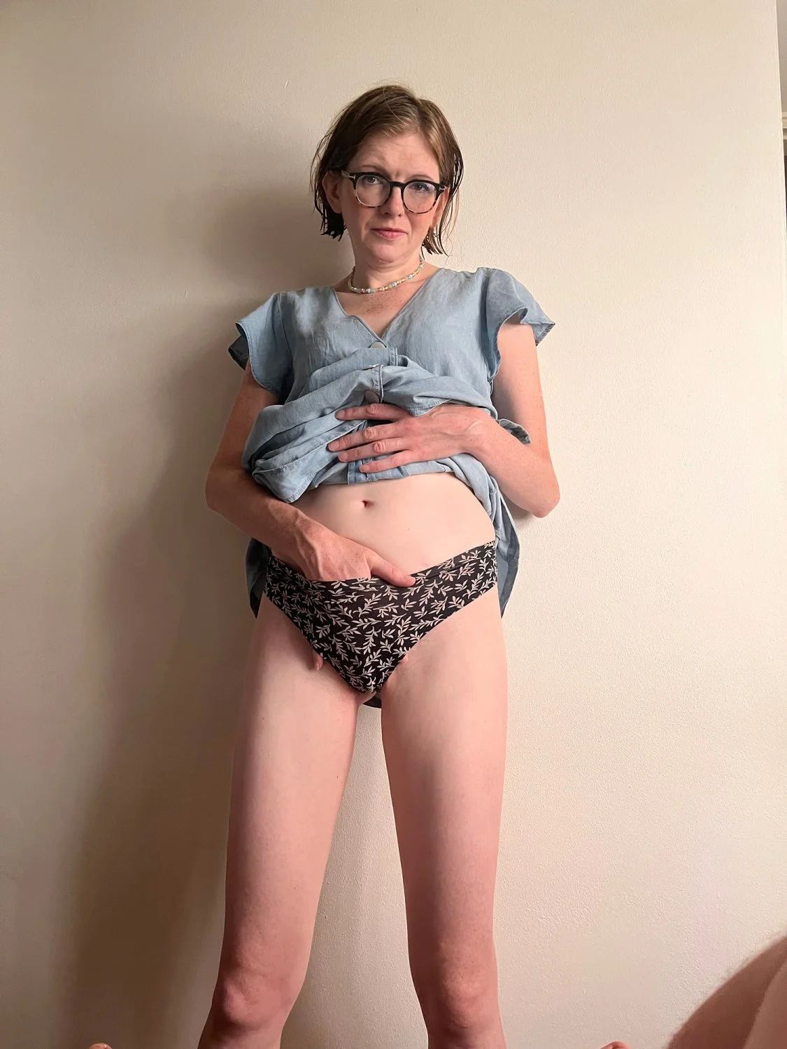 Kinky British Wife image 11