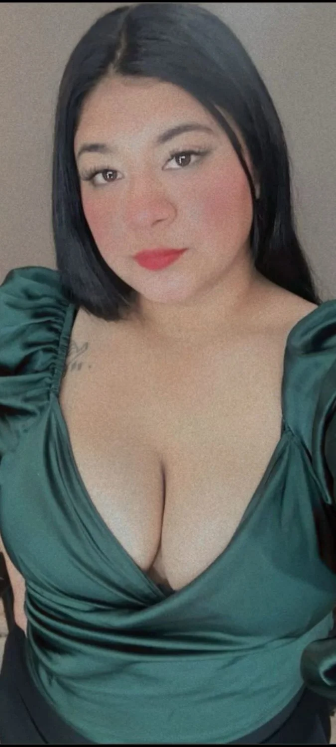 Putita Rica y chichona muy sexy girl image 10