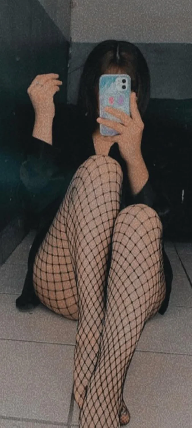 Putita Rica y chichona muy sexy girl image 11