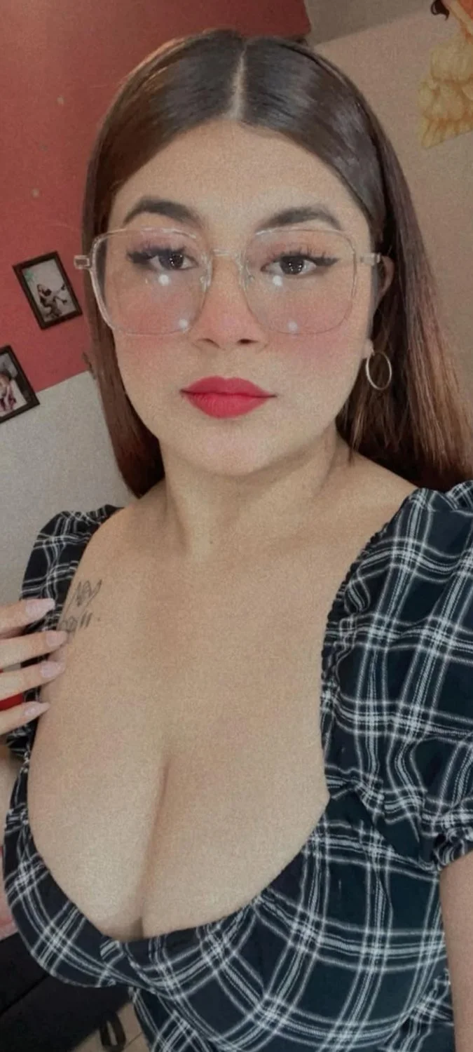 Putita Rica y chichona muy sexy girl image 19