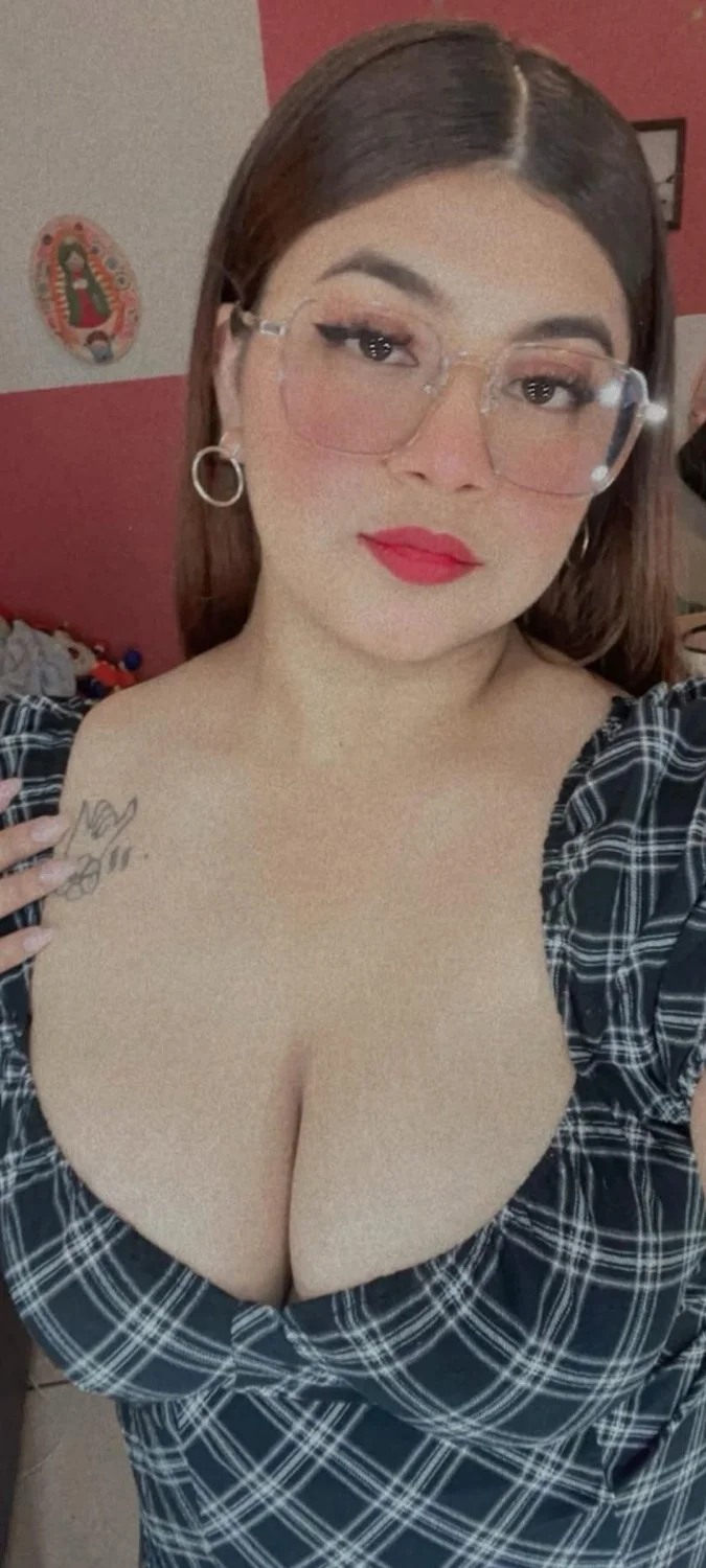 Putita Rica y chichona muy sexy girl image 20