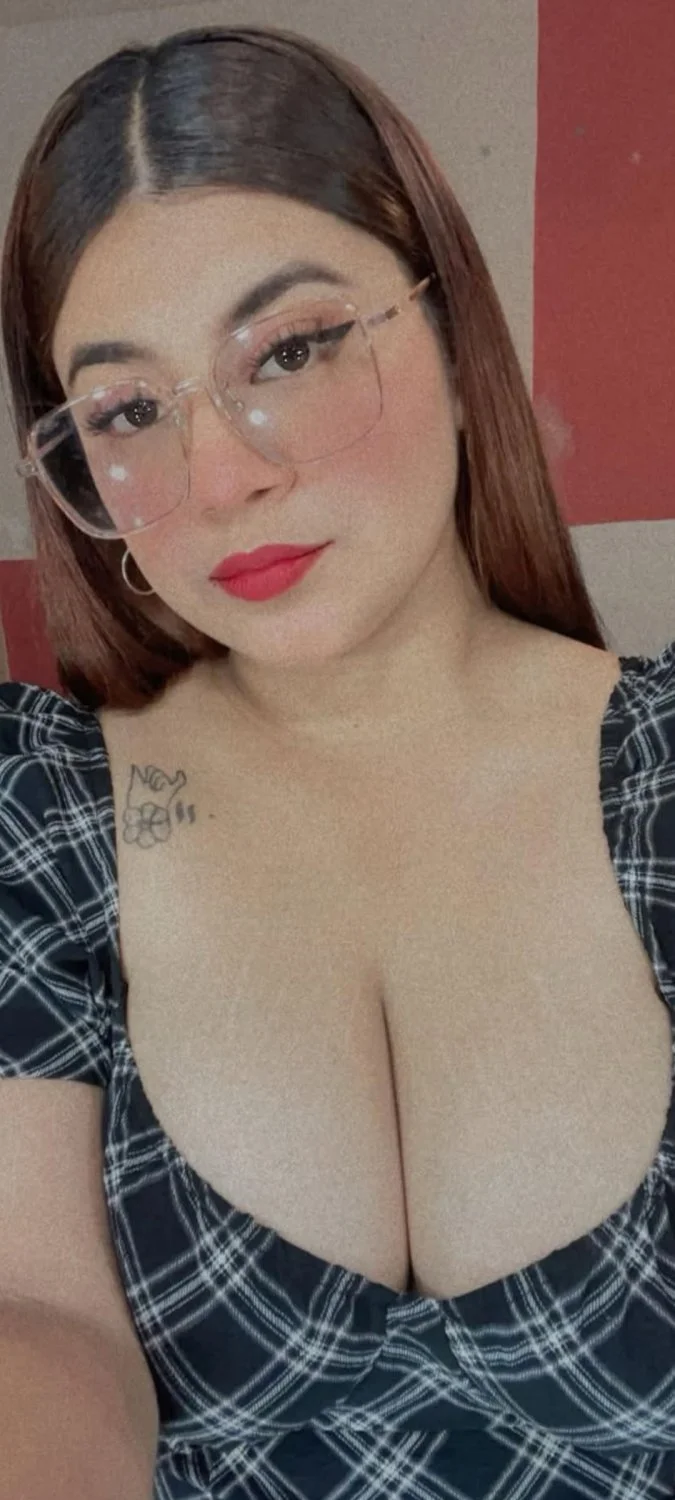 Putita Rica y chichona muy sexy girl image 23