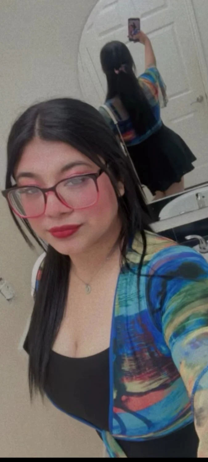 Putita Rica y chichona muy sexy girl image 5