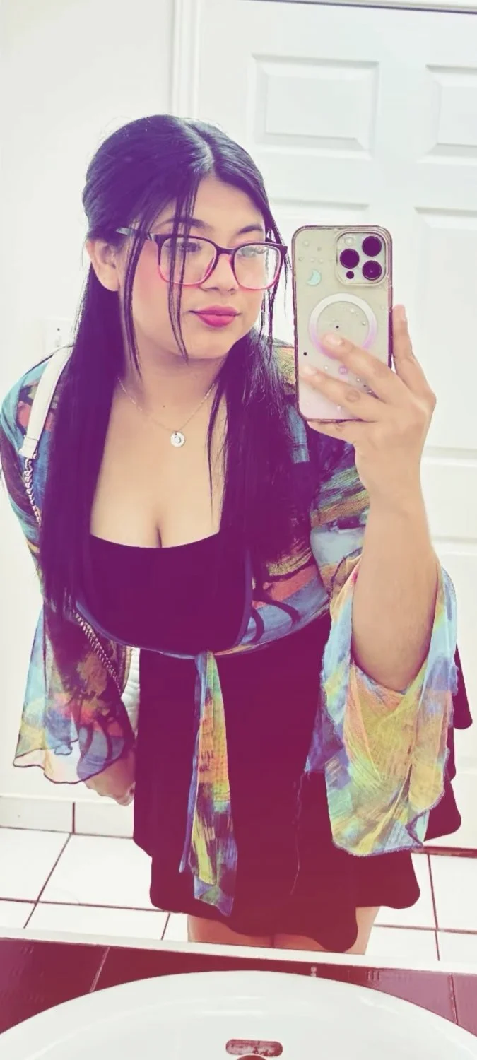 Putita Rica y chichona muy sexy girl image 8