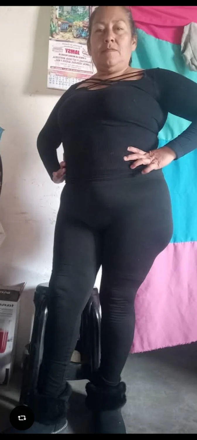 Double whopper ass stranger granny didn't like the Dick flash... image 3