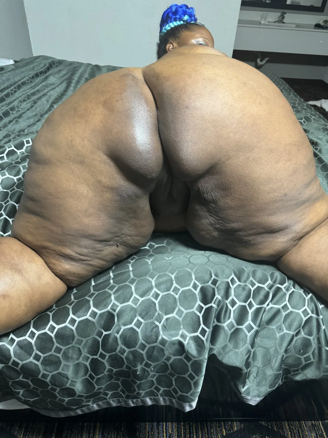 MS MEMPHIS HUGE BOOTY image 4