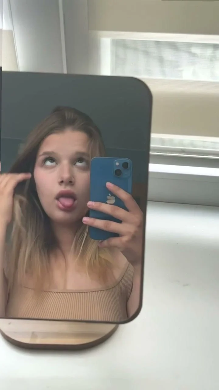 🔞 tight huge tits nude slut grinding dripping 😈💦 See OF image 5