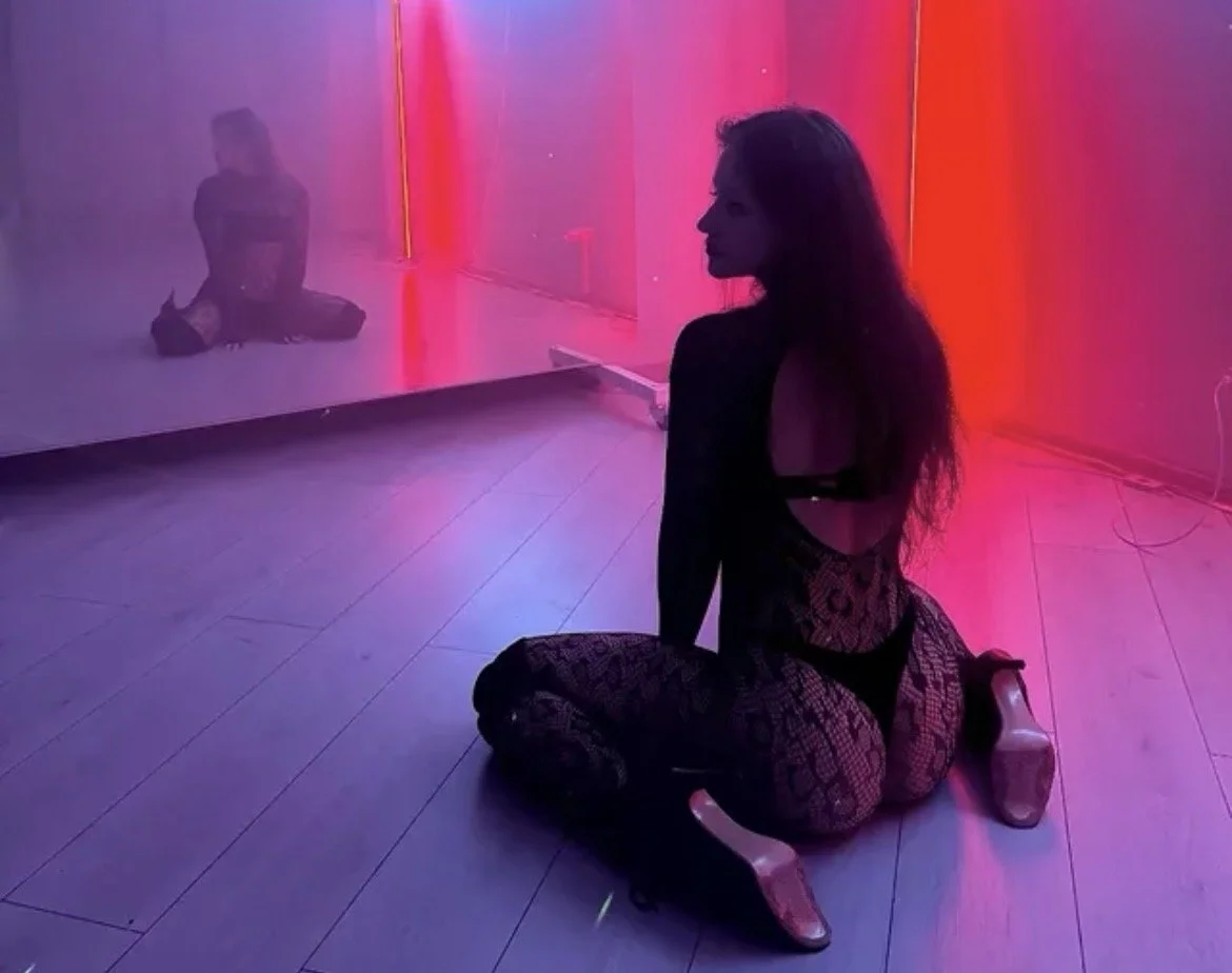 Sexy big ass bitch gf caught image 3