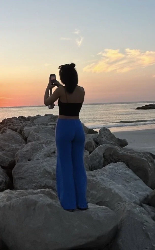 would you fuck my friends gf? I wanna nut on her face & never tell him.. image 10