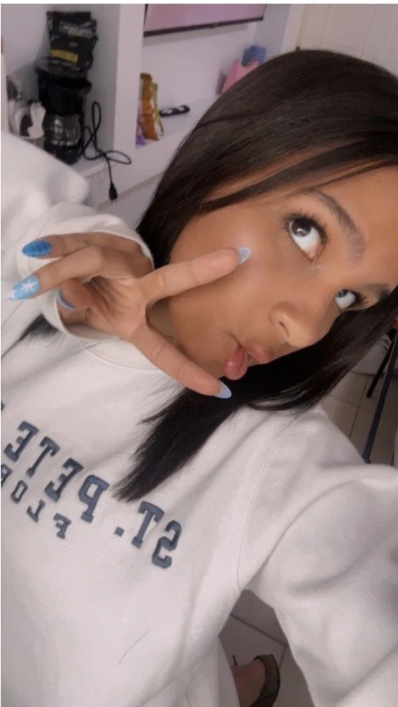 would you fuck my friends gf? I wanna nut on her face & never tell him.. image 5