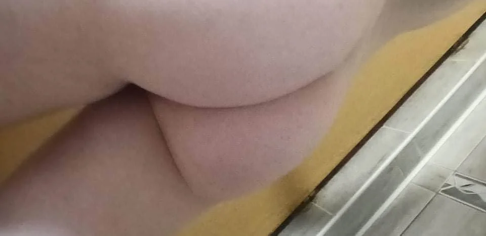 21yo College Whore Ena Sharing Her Body image 4