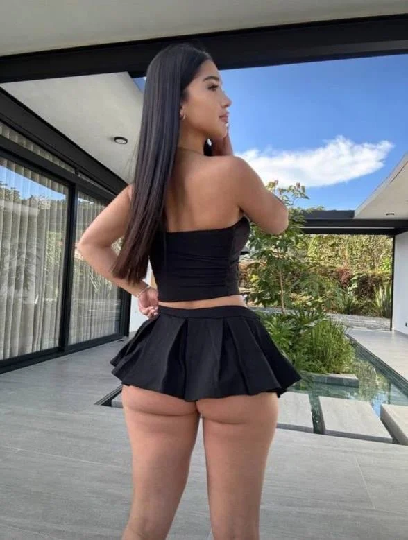 Sexy Latina Bop image 2
