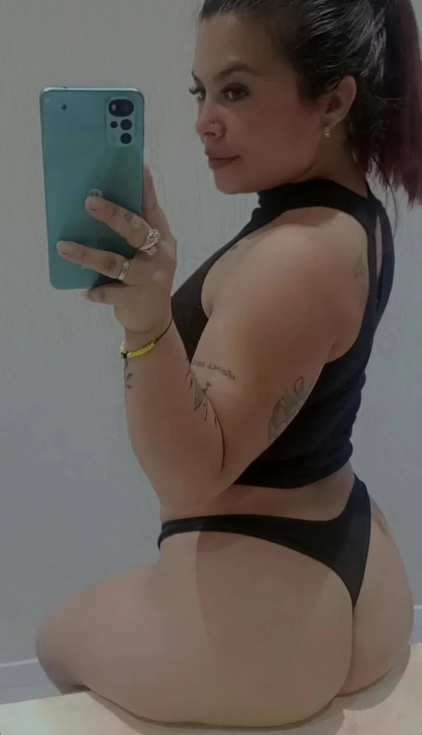 🍑📱 Booty Selfie image 36