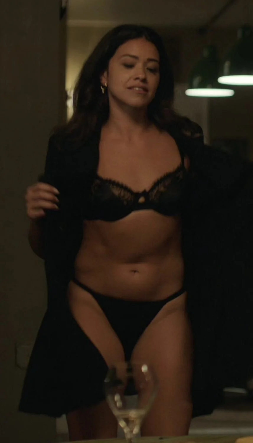 GINA RODRIGUEZ image 22
