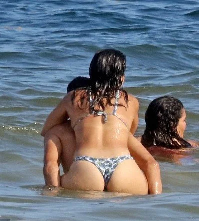 GINA RODRIGUEZ image 38