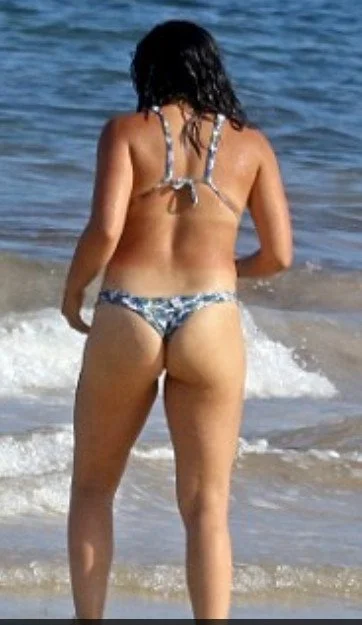 GINA RODRIGUEZ image 5