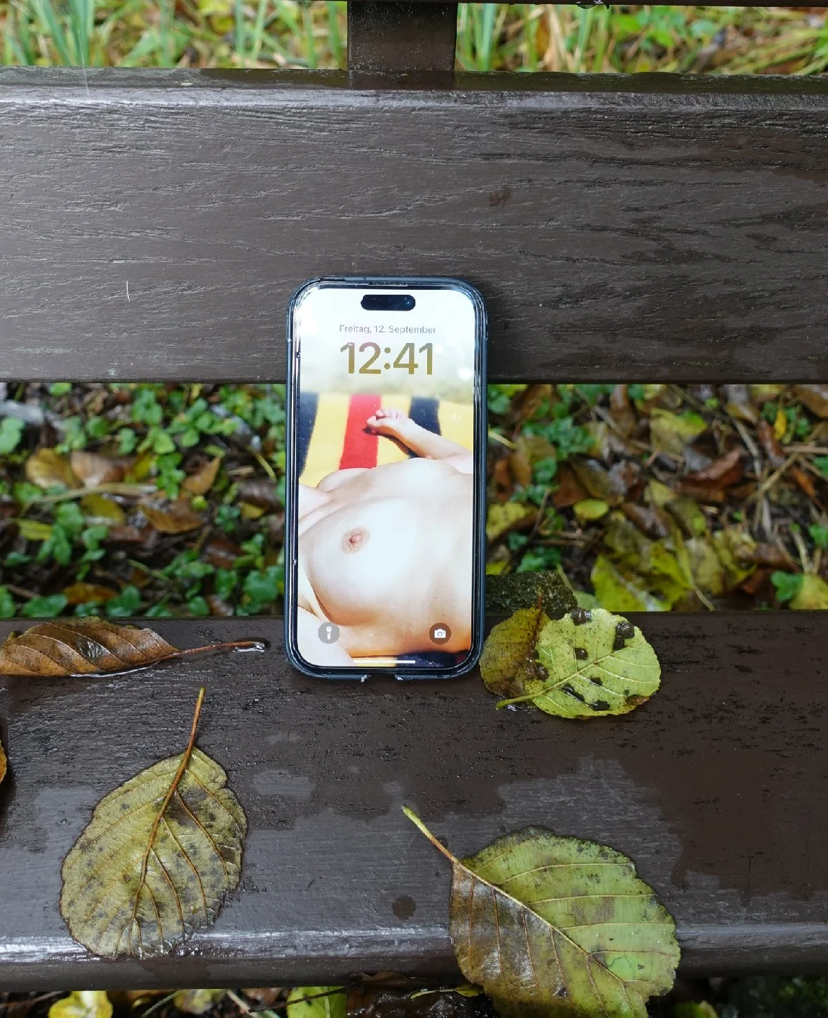 A stranger on erome used my wife's tits as his lockscreen in public image 3