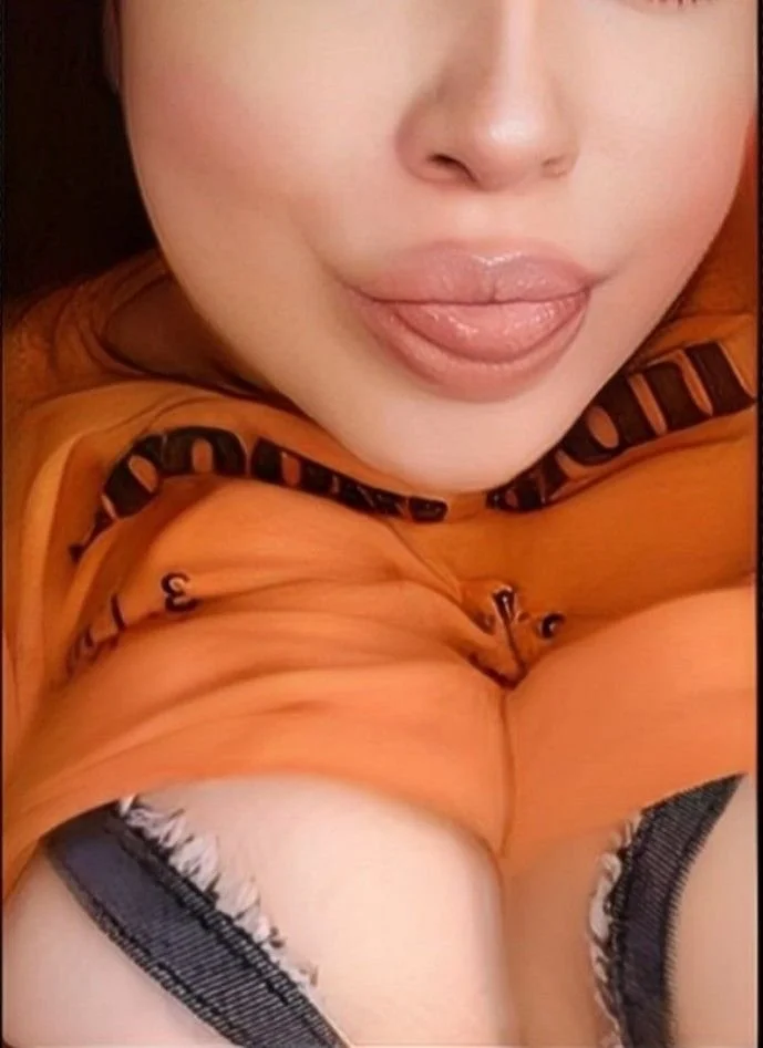 Big Cali Titty (40DD) Hoe! Pt. 2 main image