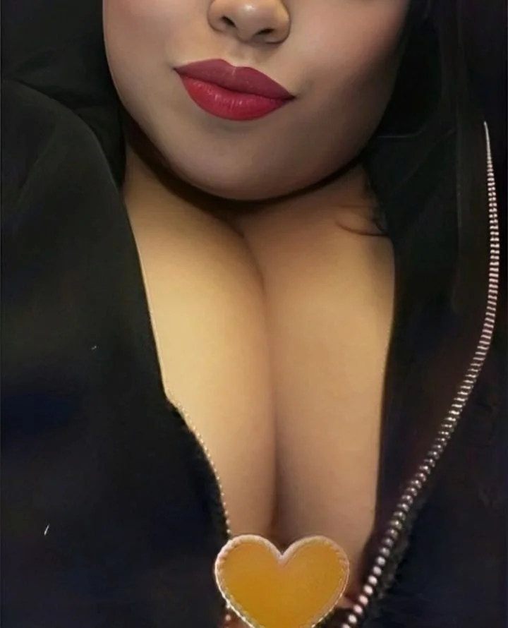 Big Cali Titty (40DD) Hoe! Pt. 2 image 4