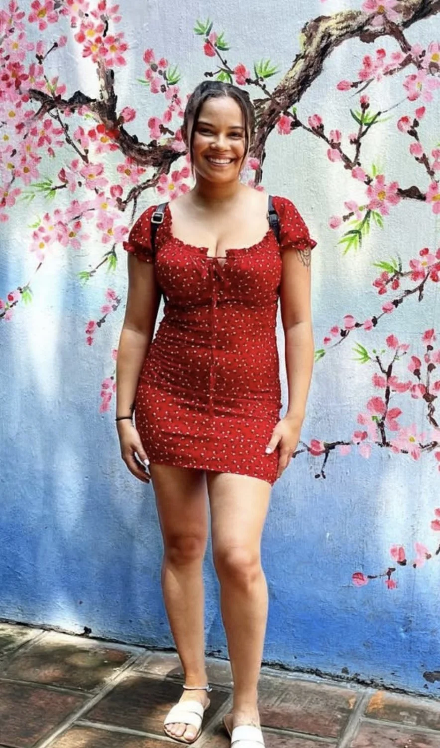 Look at the tits on her 😍 image 4