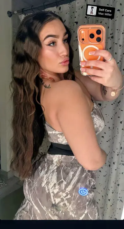 hot_ Girls cover image