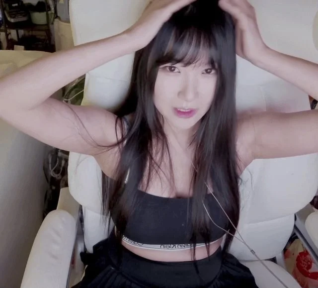 Chink Streamer Ariasaki and her Tits image 24